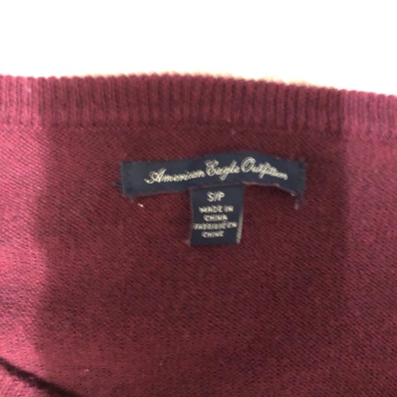 American Eagle sweater - Picture 2 of 2